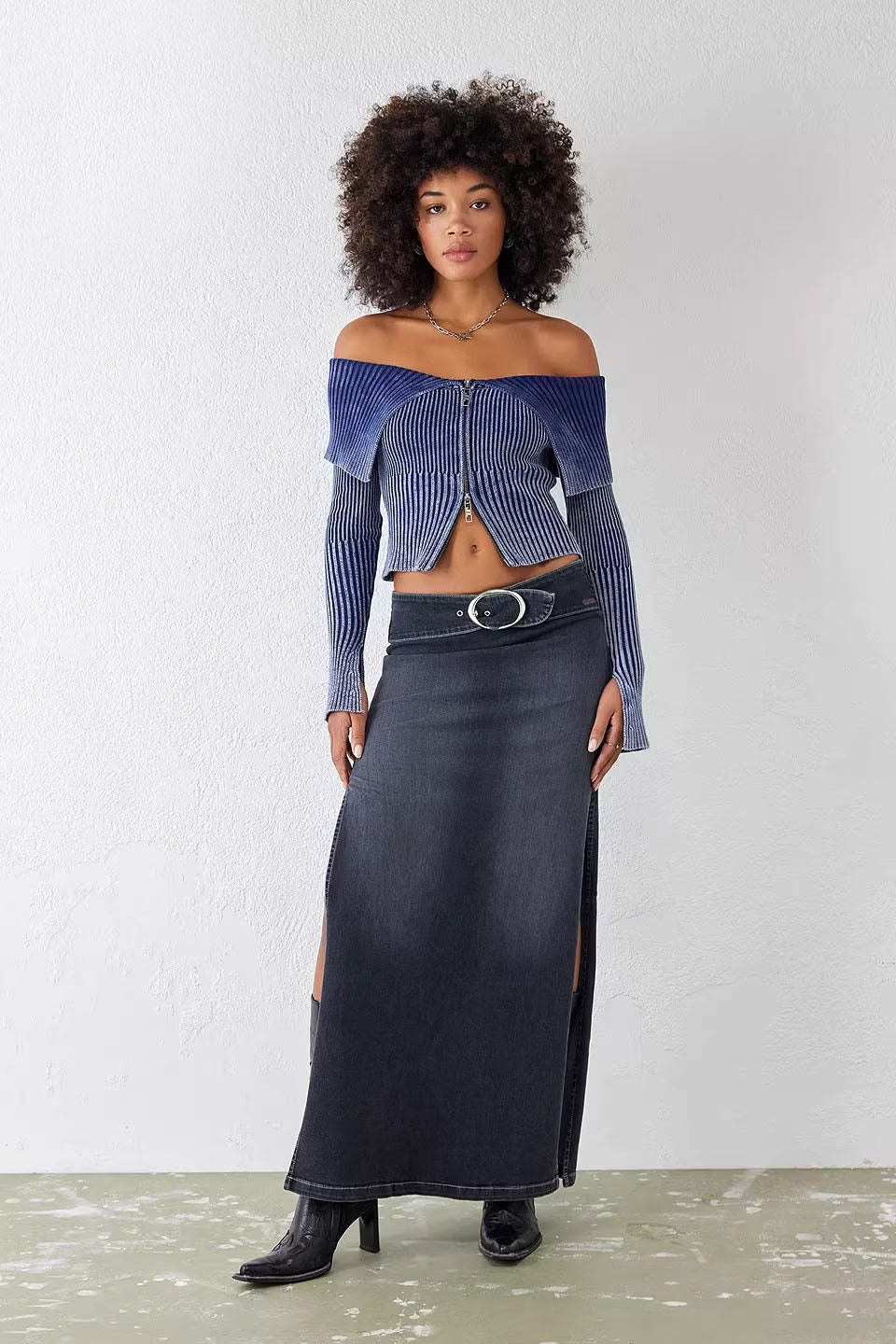 Off Shoulder Zip up Knitted Top - INTOHYPEZONE