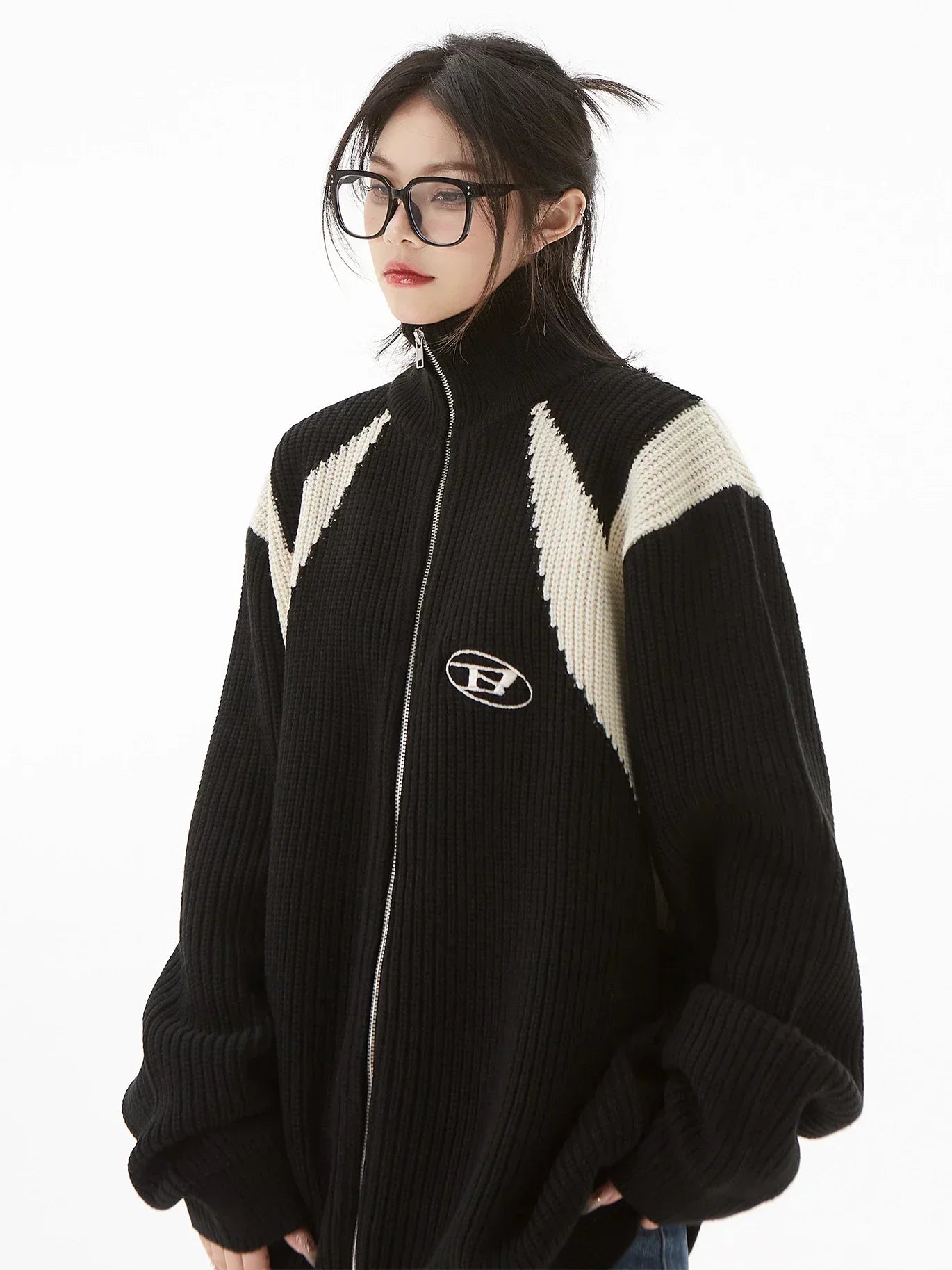 Oversized Zip Up Knitted Cardigan - INTOHYPEZONE