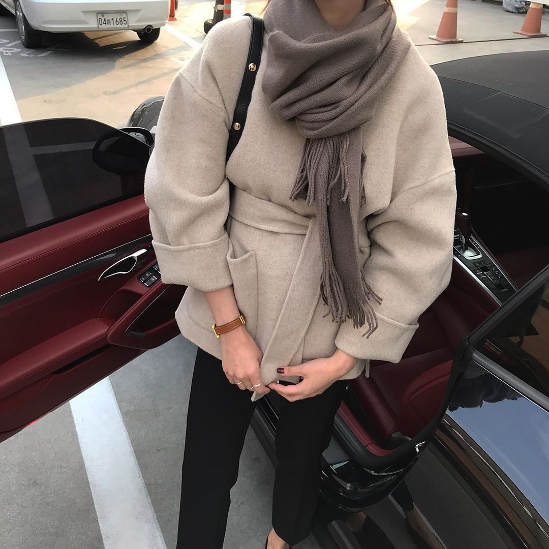V-neck Wool Jacket with Belt -INTOHYPEZONE
