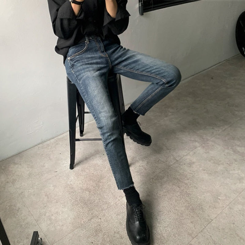 SLIM FIT CROPPED JEANS - INTOHYPEZONE