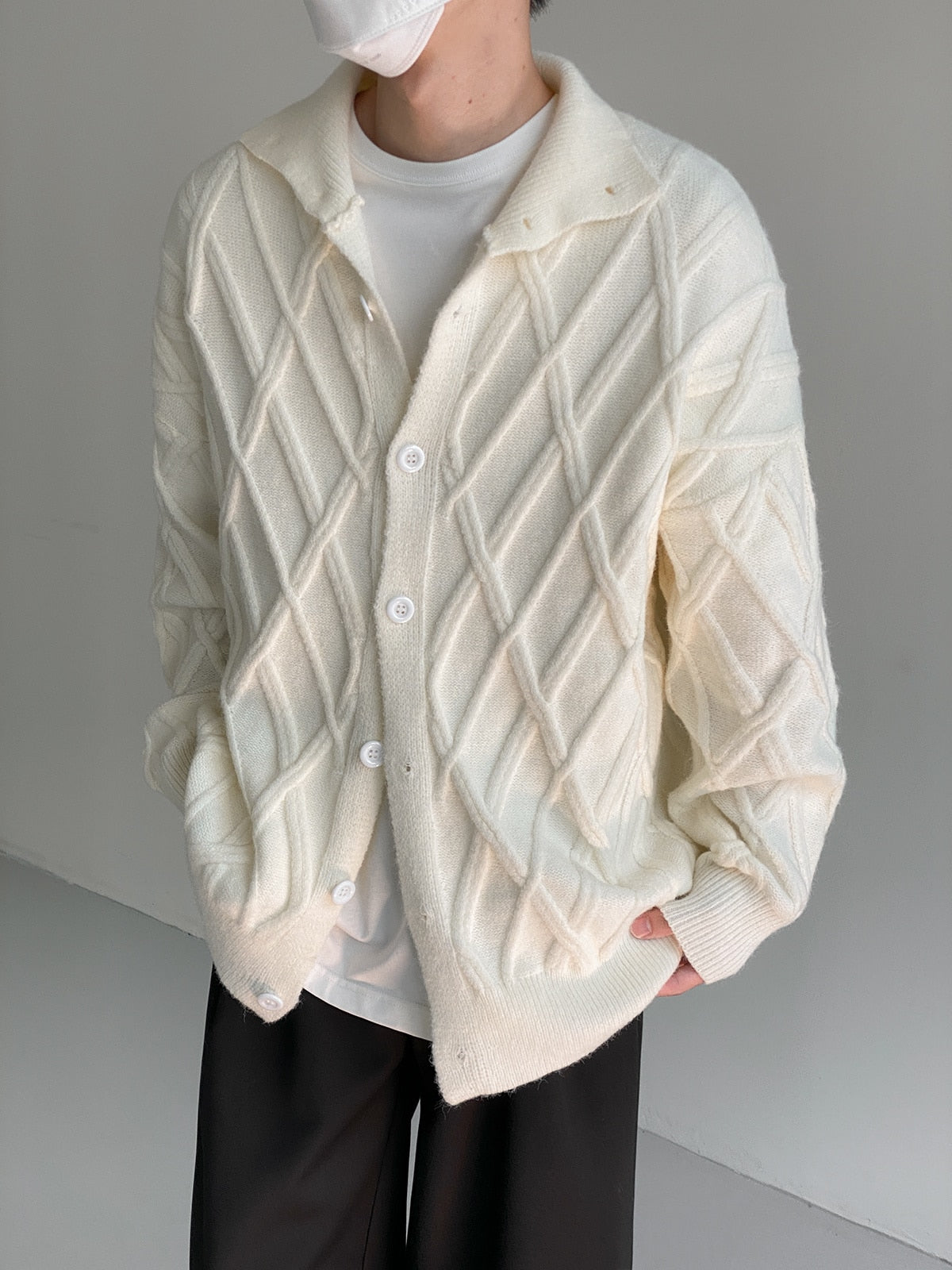 BUTTON KNITTED CARDIGAN - INTOHYPEZONE