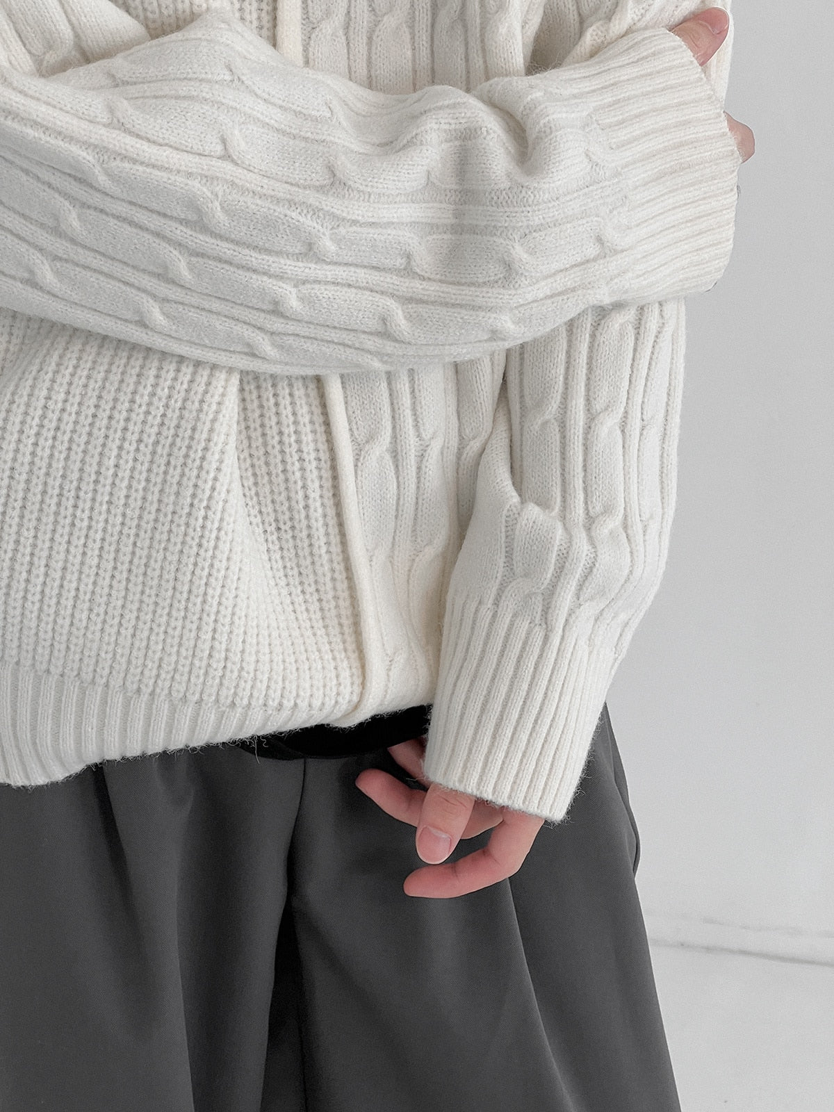 IRREGULAR KNITTED SWEATER - INTOHYPEZONE