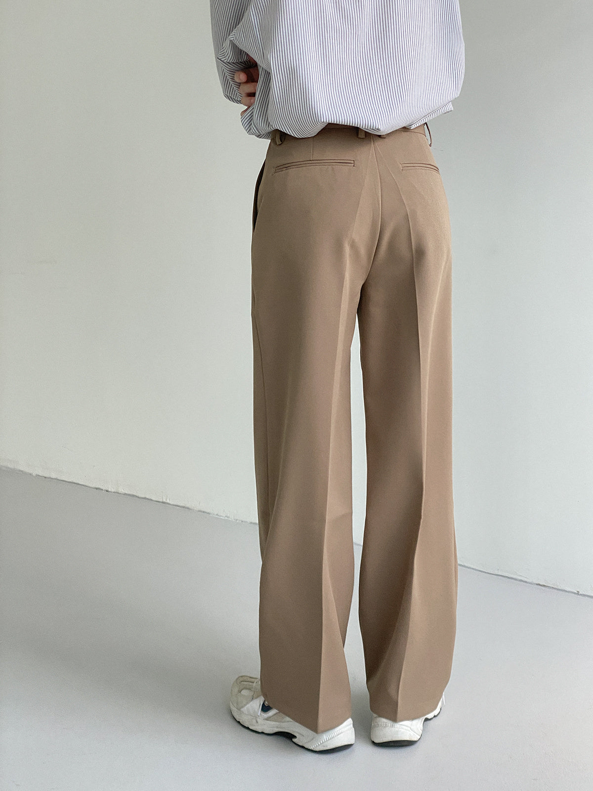 KHAKI CASUAL LOOSE FIT PANTS - INTOHYPEZONE