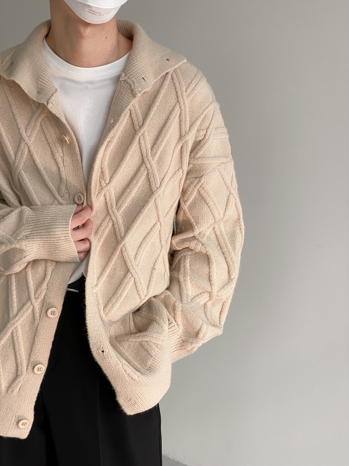BUTTON KNITTED CARDIGAN - INTOHYPEZONE