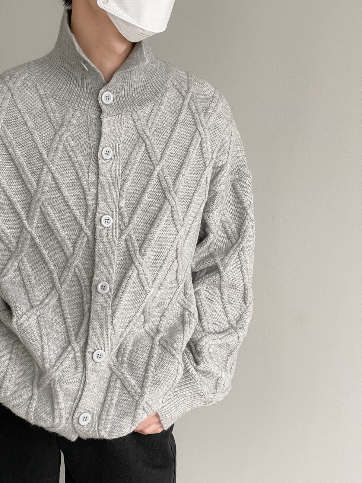 BUTTON KNITTED CARDIGAN - INTOHYPEZONE