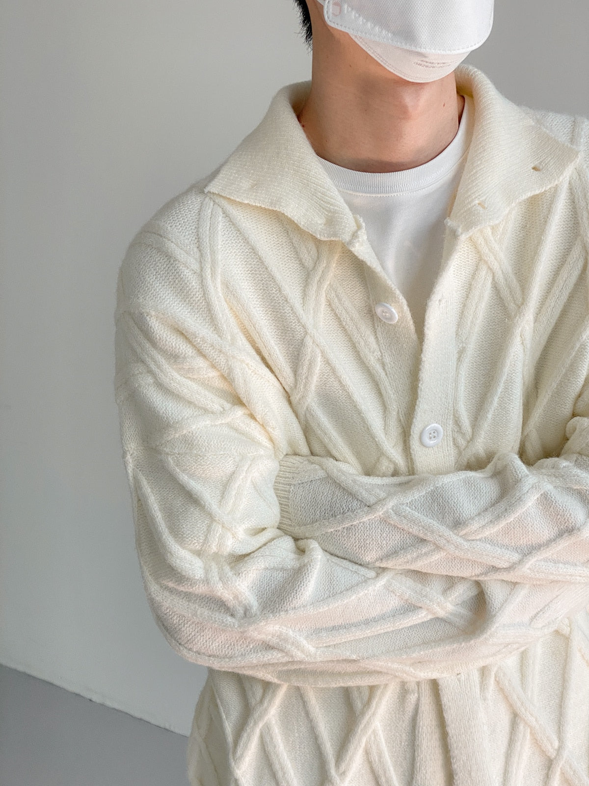BUTTON KNITTED CARDIGAN - INTOHYPEZONE