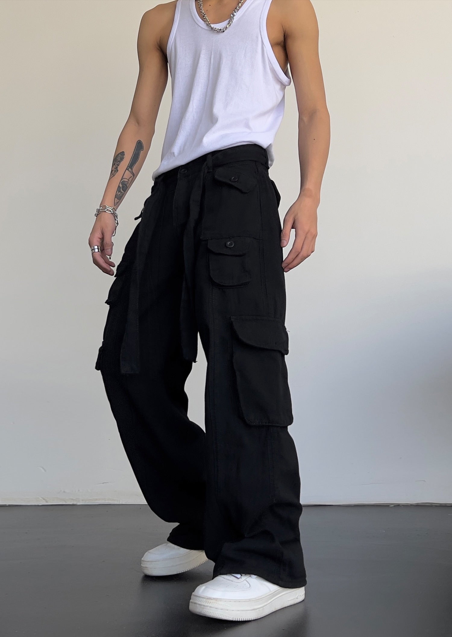 MULTI POCKET STRAIGHT CARGO PANTS - INTOHYPEZONE