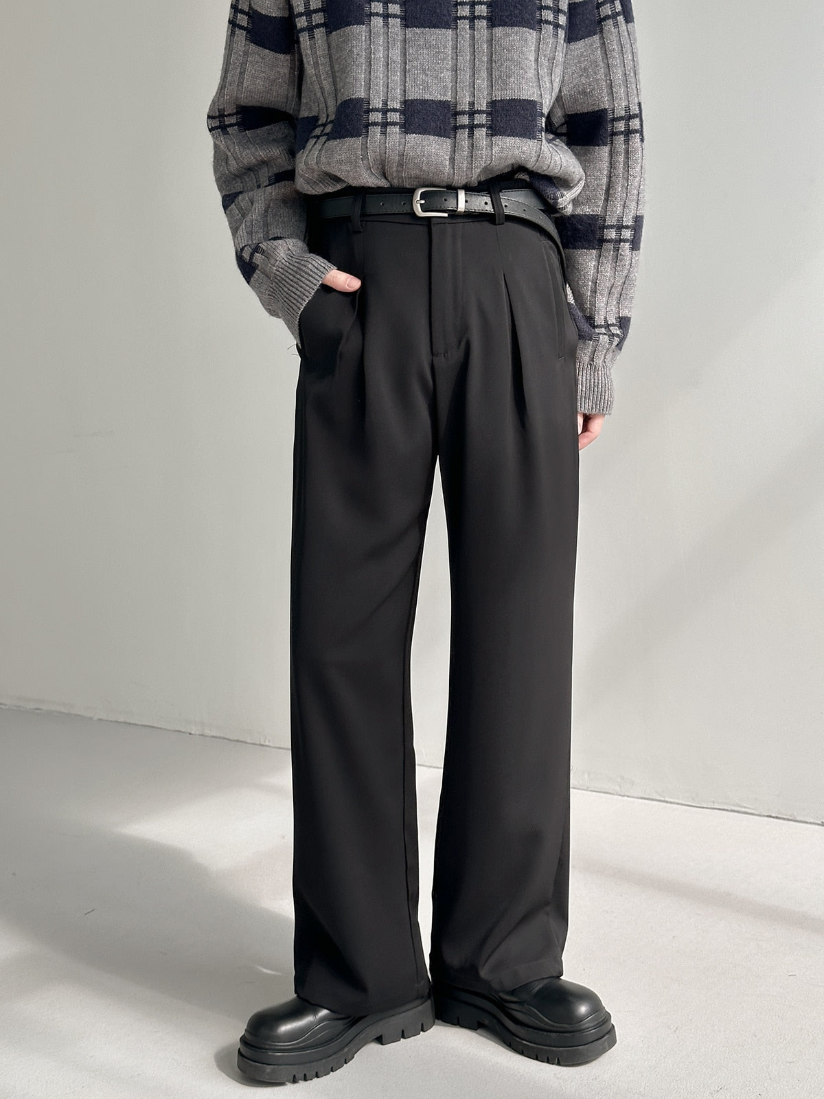 ESSENTIAL STRAIGHT SUIT PANTS - INTOHYPEZONE