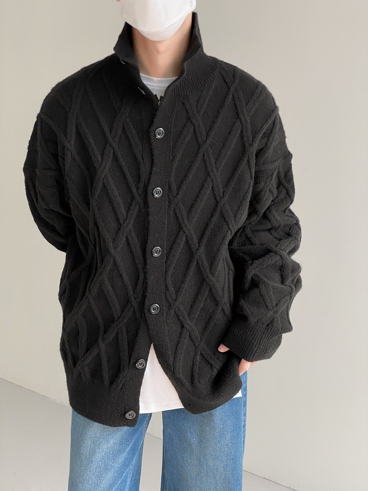 BUTTON KNITTED CARDIGAN - INTOHYPEZONE