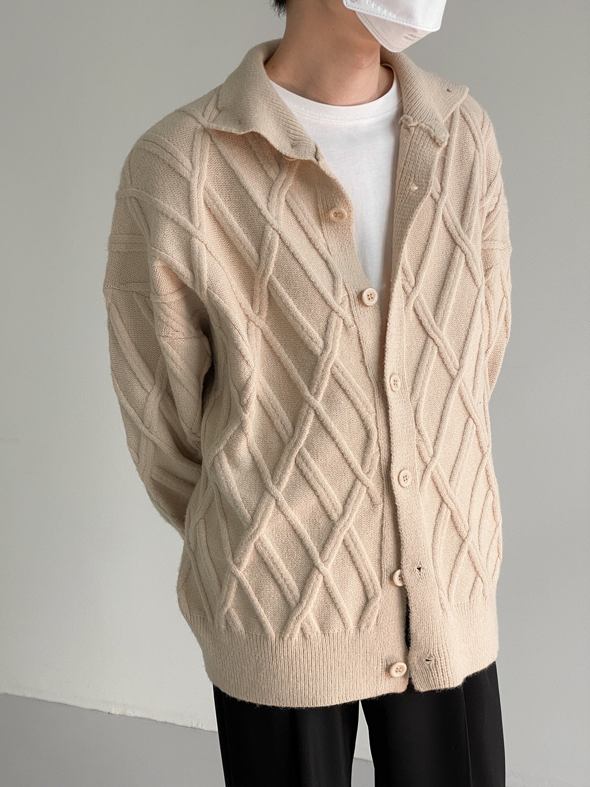 BUTTON KNITTED CARDIGAN - INTOHYPEZONE