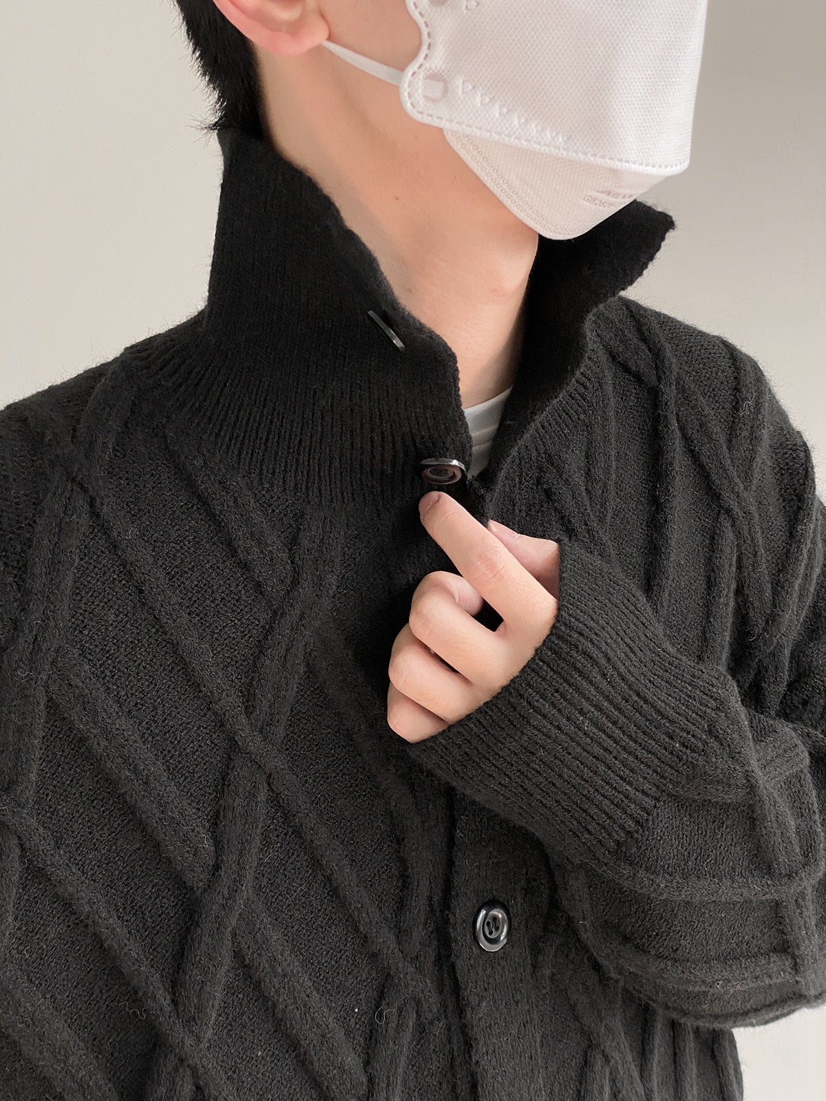 BUTTON KNITTED CARDIGAN - INTOHYPEZONE