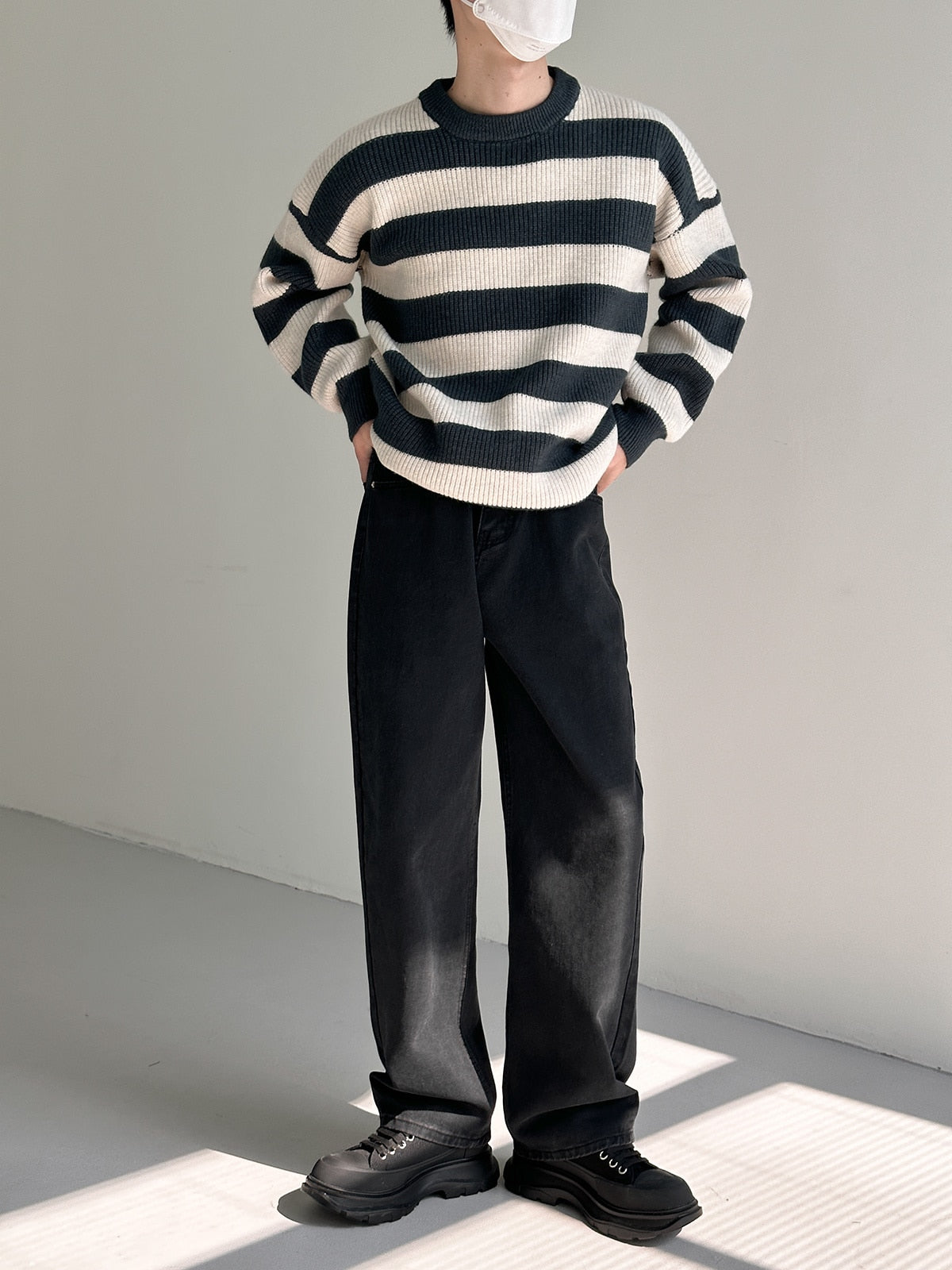CREWNECK STRIPED SWEATER - INTOHYPEZONE