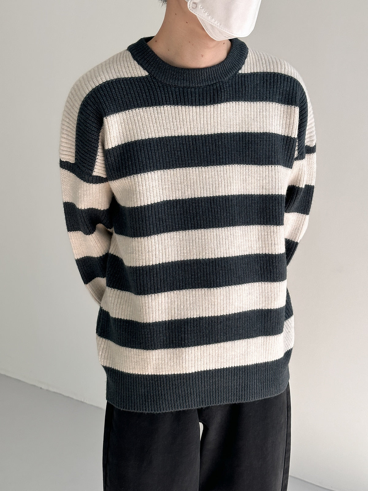 CREWNECK STRIPED SWEATER - INTOHYPEZONE