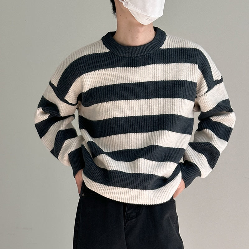 CREWNECK STRIPED SWEATER - INTOHYPEZONE