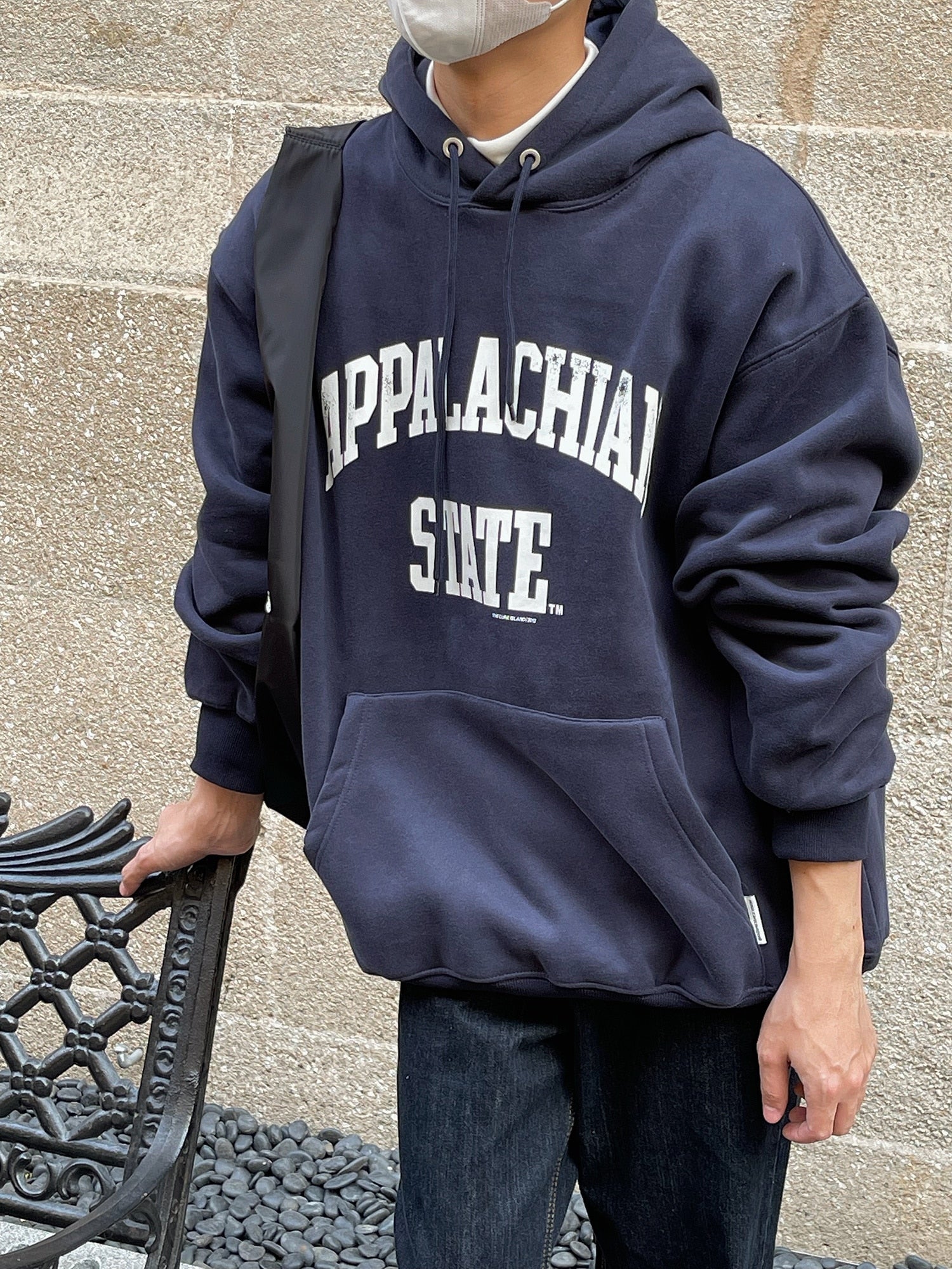 NAVY BLUE LETTER PRINT HOODIE - INTOHYPEZONE