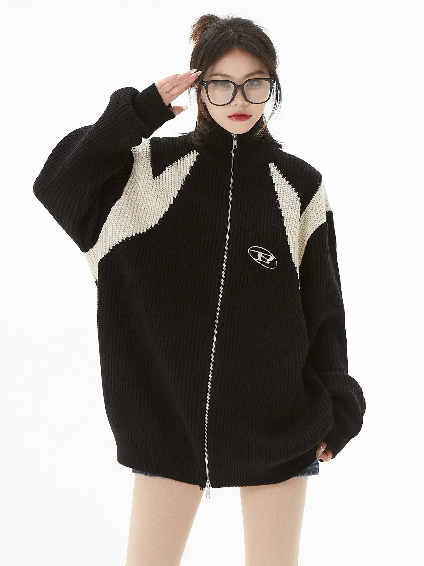 Oversized Zip Up Knitted Cardigan - INTOHYPEZONE