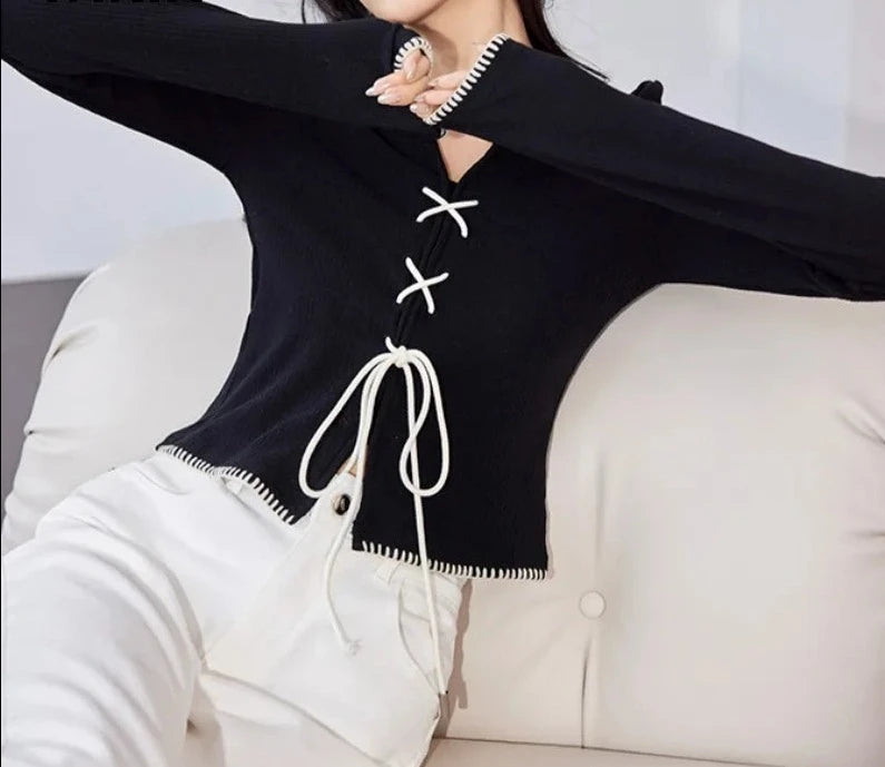 V-neck Lapel Knitwear Long Sleeve Tie Up Top - INTOHYPEZONE