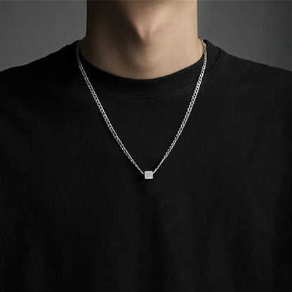 CHAIN WITH CUBE PENDANTS